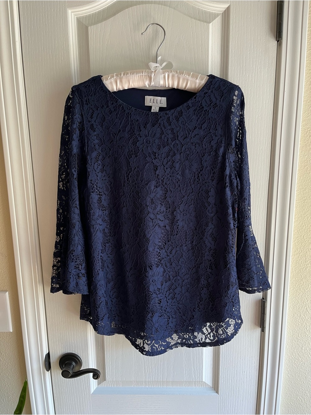 NWT ELLE Navy Floral Lace 3/4 Sleeve Blouse